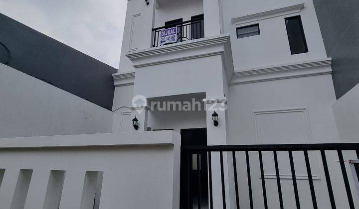 Dijual Rumah Baru di Boulevard Hijau, Harapan Indah 1