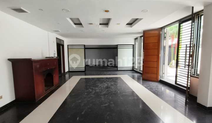 Di Sewa Rumah Bagus Tanjung Duren Hadap Barat