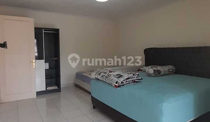Rumah di Daan Mogot Baru 2 Lantai SHM Bagus Hadap Utara Semi Furnish 1
