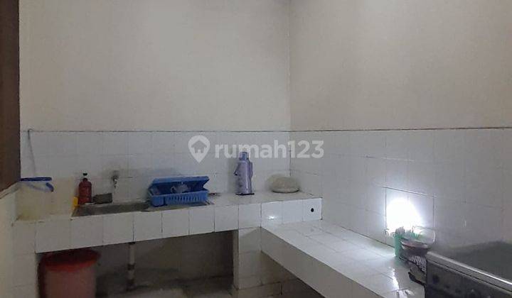 Rumah di Daan Mogot Baru 2 Lantai SHM Bagus Hadap Utara Semi Furnish 4