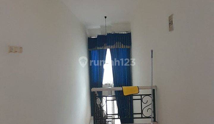 Rumah di Daan Mogot Baru 2 Lantai SHM Bagus Hadap Utara Semi Furnish 8