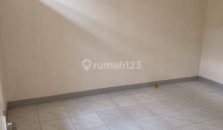 Di Jual Rumah Taman Surya 2 Shm 2 Lantai Sudah Renovasi  2