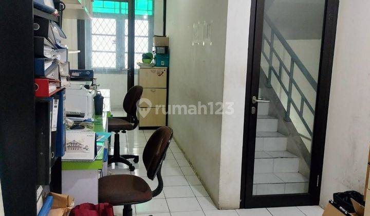 Di Sewa Ruko Pelangi Taman Palem 2.5 Lantai Bagus 2