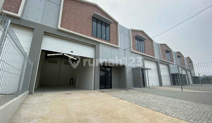 Warehouse in Daan Mogot Warehouse Complex Km 19.8, New, Ready to Use