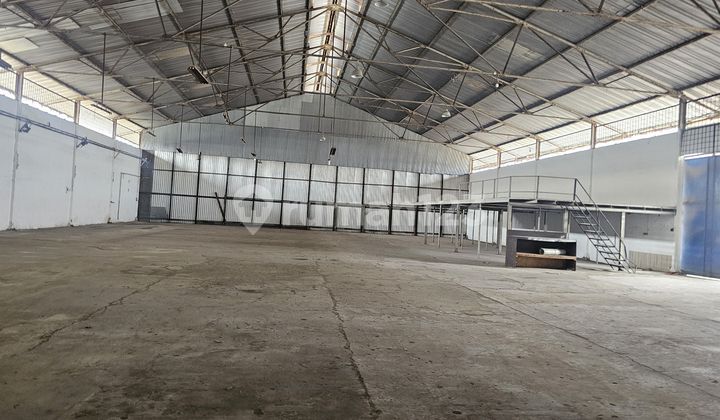 Warehouse in Kayu Besar Kapuk Kamal Ready to Use with Office. Warehouse in Kayu Besar Kapuk Kamal Ready to Use with Office.