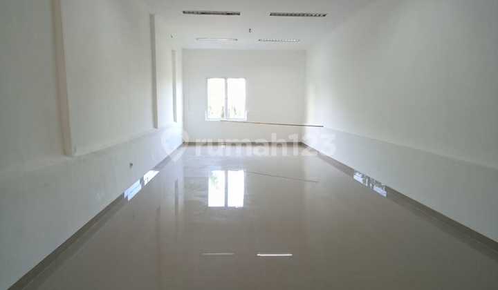 Ruko Taman Palem Lestari 4 Floors by the Roadside