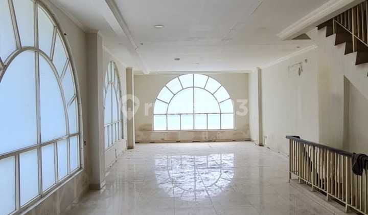 Corner Shop House at Sedayu Square, West Cengkareng 2