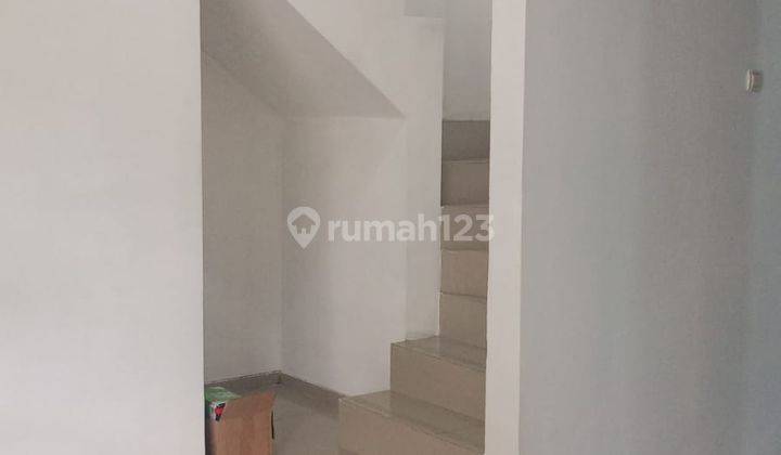 Rumah Cantik Brand New Di Graha Raya 7