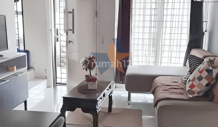 Dijual Rumah Minimalis Depan Taman di Cluster Graha Raya Bintaro 1