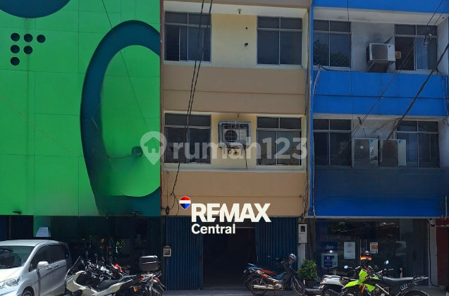 Disewakan Ruko SIAP HUNI di Cinere, Depok Disewakan Ruko SIAP HUNI di Cinere, Depok