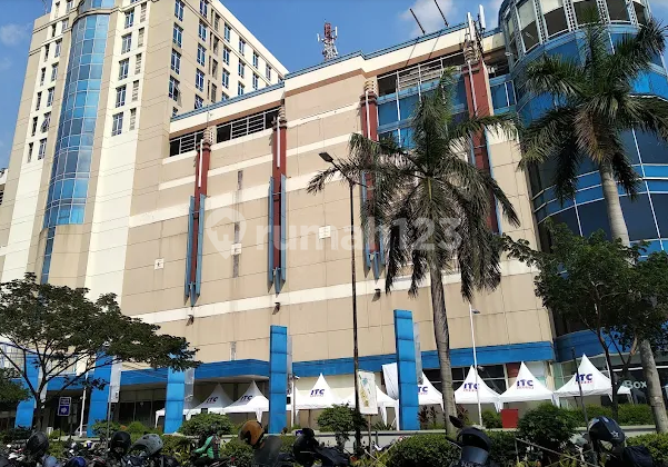 Roxy Mas Apartment 3 Bedrooms Strategic Location in Central Jakarta