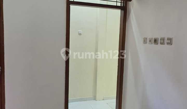 2-Storey SHM House in Cideng Area, Central Jakarta 2