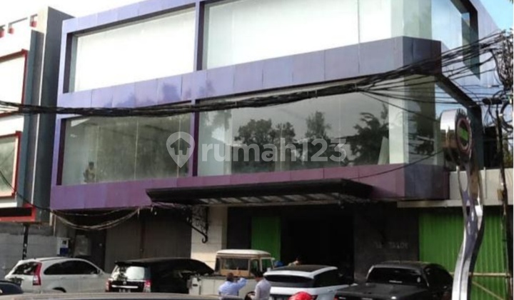 Ruko 3 lantai di Mayestik, Kebayoran Baru, Jakarta Selatan