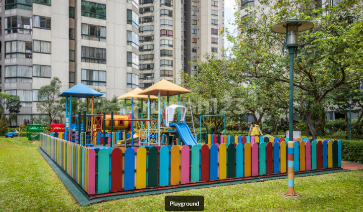 Furnished Condominium with Access to Taman Anggrek Mall in West Jakarta 2