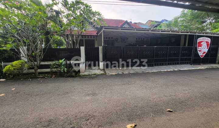 Rumah Tinggal dengan Posisi Hook di Perum Bukit Nusa indah Tangerang Selatan  