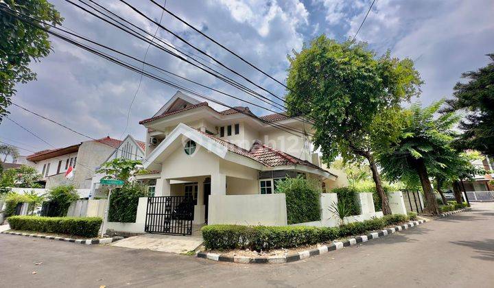 Rumah 2 Lantai Posisi Hook di Bintaro Tangerang  1