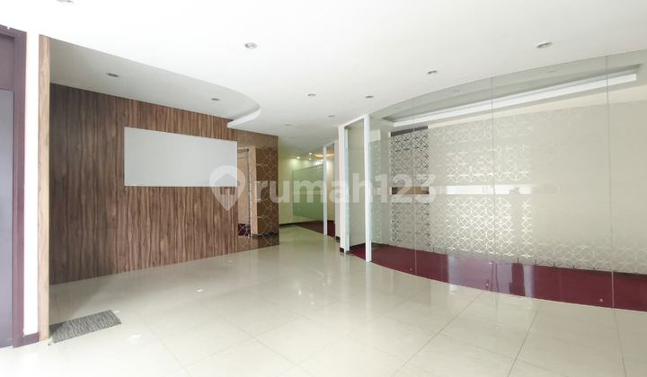 Dijual Gedung 2 Lantai Cocok untuk Kantor Dikebayoran Baru Jakarta Selatan