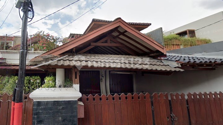 Nice Furnished House in Matraman, East Jakarta Nice Furnished House in Matraman, East Jakarta