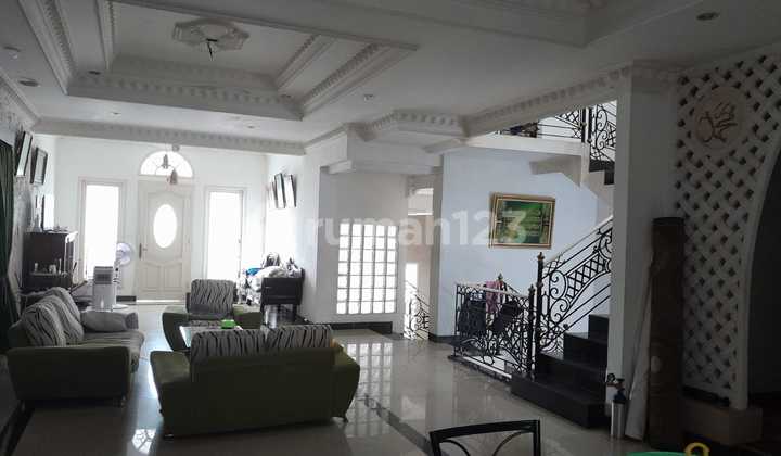 For Sale 2-Story House in Jatinegara Complex, East Jakarta 2