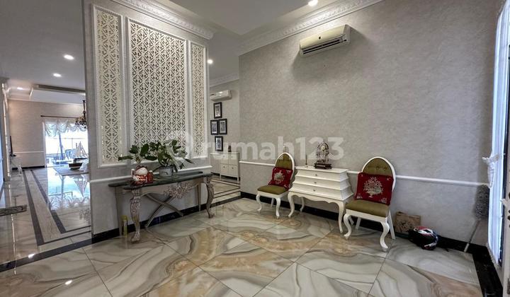 Di sewakan rumah Menteng Jakarta pusat full full furnished  2