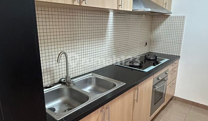 For rent: Setiabudi Residence apartment, fully furnished. 2