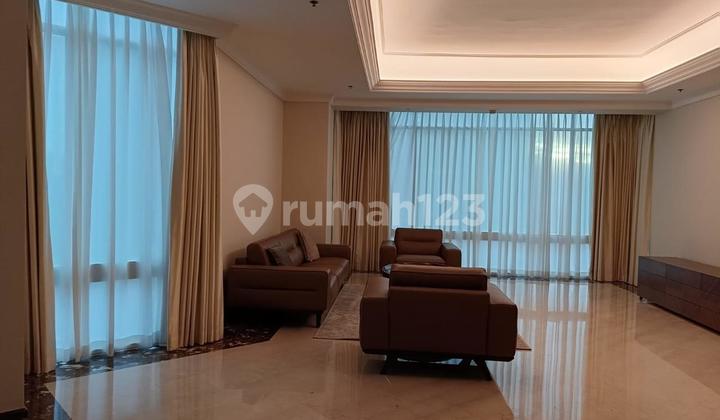 For rent: Four Seasons apartment fully furnished