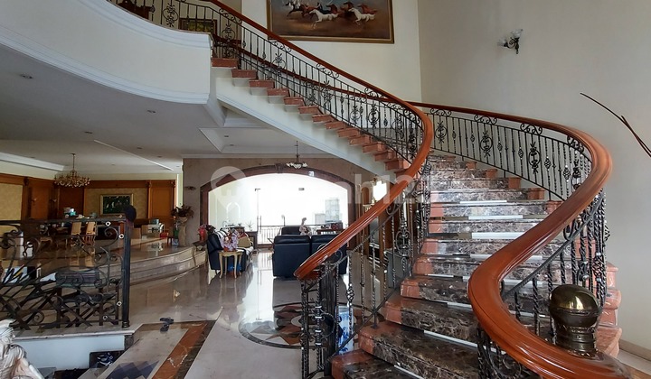 Rumah Mewah 2 Lantai Daerah Gunung Sahari