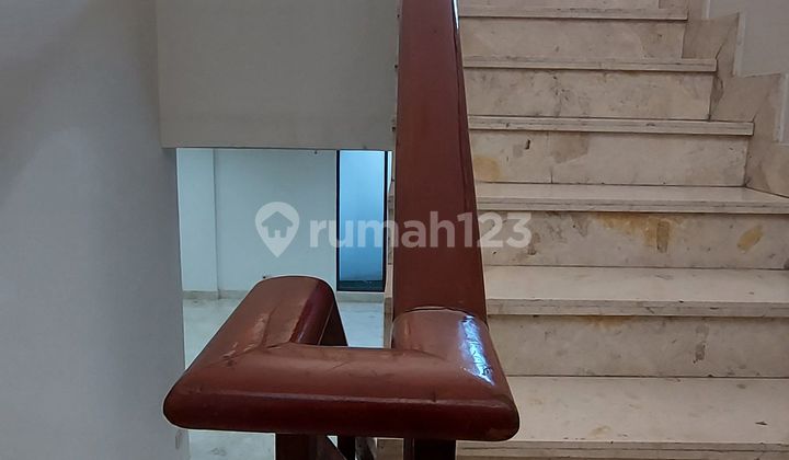 Dijual Tropical House Cilandak Area 2