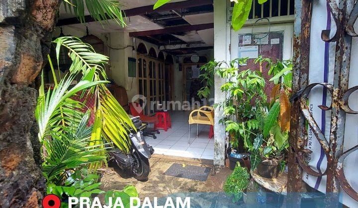 Rumah lama hitung tanah di prime area Praja Dalam, Jakarta Selatan  1