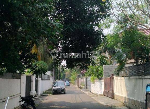 Dijual Rumah Dengan Tanah Luas di Jl. Prapanca 6