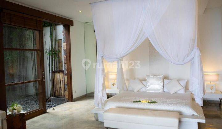 Villa View 2 Lantai Los Pantai Karangasem Bali 3