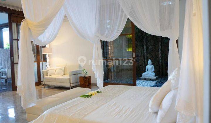 Villa View 2 Lantai Los Pantai Karangasem Bali 11