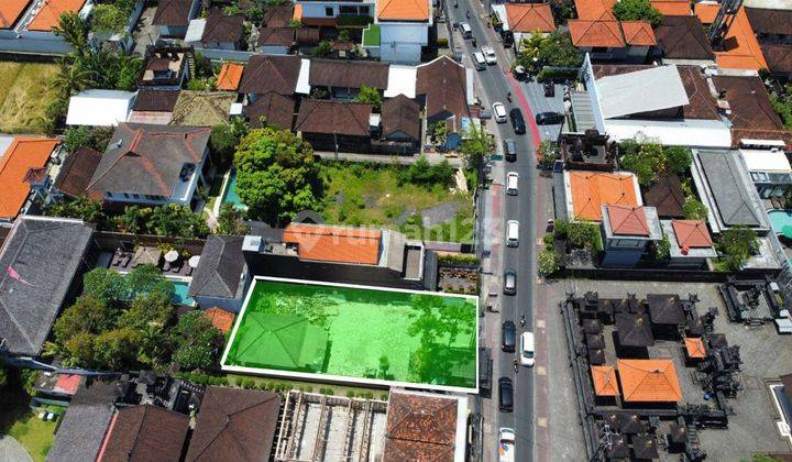 Tanah Jalan Raya Batu Belig Kerobokan Badung Bali 1