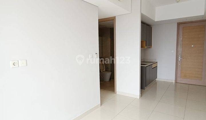 Disewakan 3 Bed Apartemen Taman Anggrek Residence Semifurnished  1