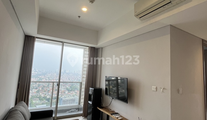 disewakan 3 Bed Apartemen Taman Anggrek Residence Full Furnished  2