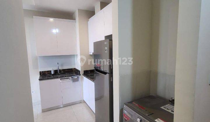 Disewakan 1 + 1 Condominium Taman Anggrek Residence Semifurnished Furnished  1