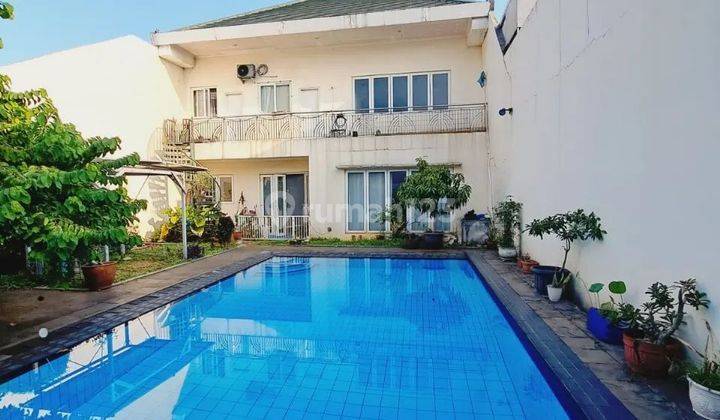 Dijual Rumah mewah di Cirendeu dengan swimming pool  1