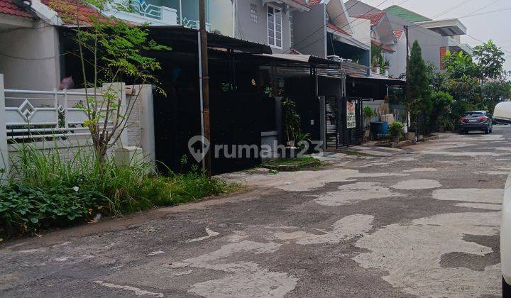 Disewakan Rumah Full Furnish Depan Taman 2