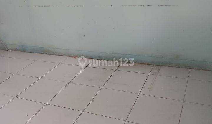 Disewakan Rumah Semi Furnish Hadap Taman Di Gading Serpong  2