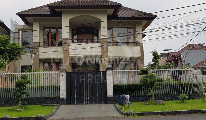 Rumah Mewah 2 Lantai Siap Huni di Boulevard Dieng 2