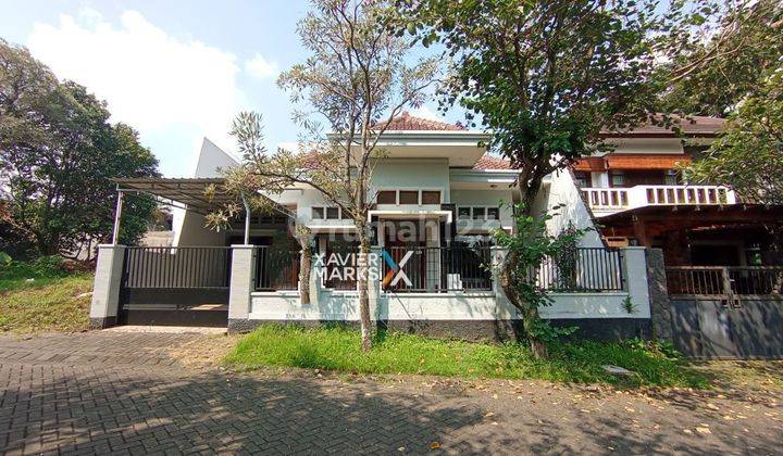 Rumah Minimalis Modern di Perumahan Elit River Side 1