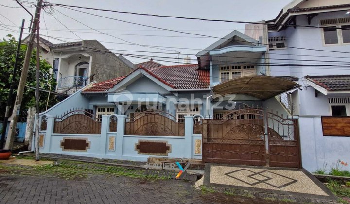 Rumah Klasik Harga Murah di PBI Araya Blok Depan