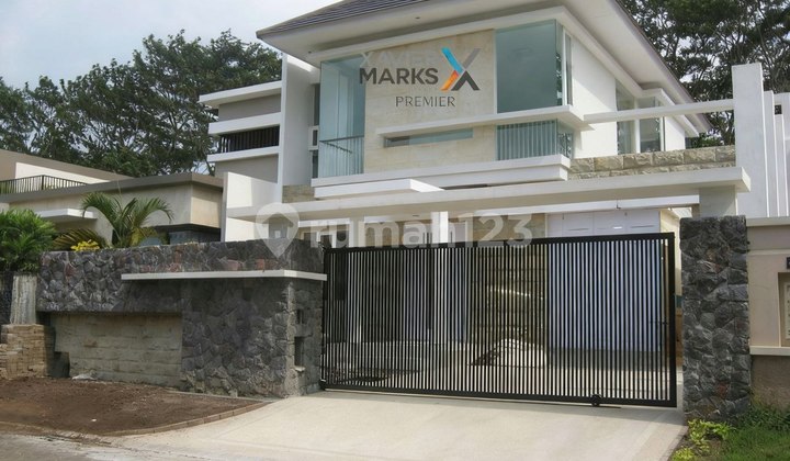 Rumah Mewah Modern di Perum Araya Dekat Binus Rumah Mewah Modern di Perum Araya Dekat Binus