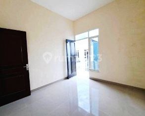 Rumah Baru 2 Lantai di Cluster Perumahan Tasikmadu Dekat Suhat 2