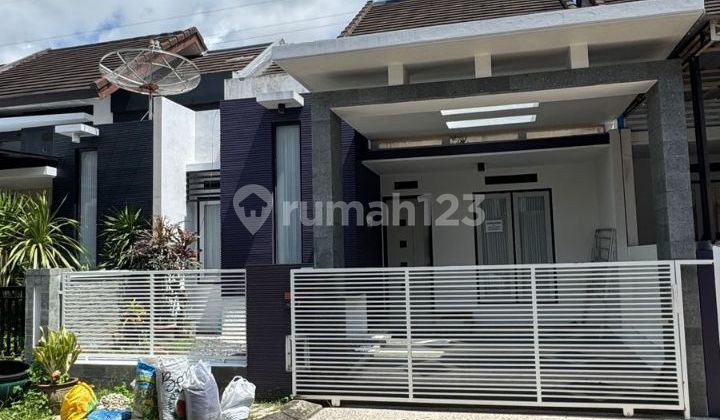 Rumah Minimalis Siap Huni di Permata Jingga Suhat Malang Rumah Minimalis Siap Huni di Permata Jingga Suhat Malang