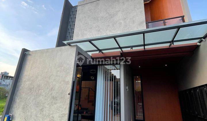 Rumah Baru Konsep Industrial Modern Furnished di Sukun Malang 1