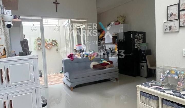 Beautiful Modern Minimalist House in the Austinville Housing Estate