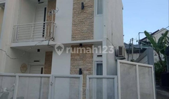 Rumah Estetik 2 Lantai di Balearjosari Blimbing Malang