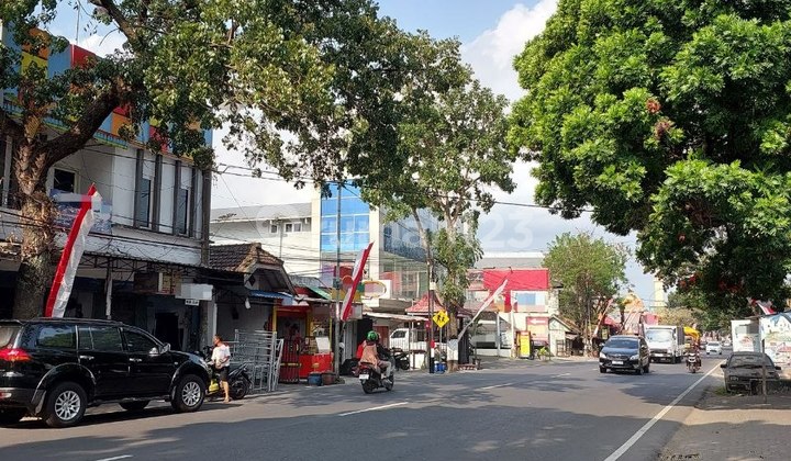 2-Story Shophouse Ready for Use on La Sucipto Road (Axis) 2