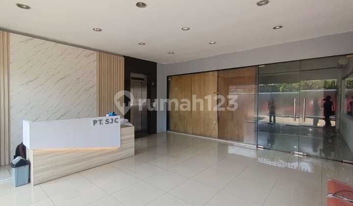 Disewakan Ruangan Kantor LT 3 & Lt4 di Alternatif Cibubur Disewakan Ruangan Kantor LT 3 & Lt4 di Alternatif Cibubur